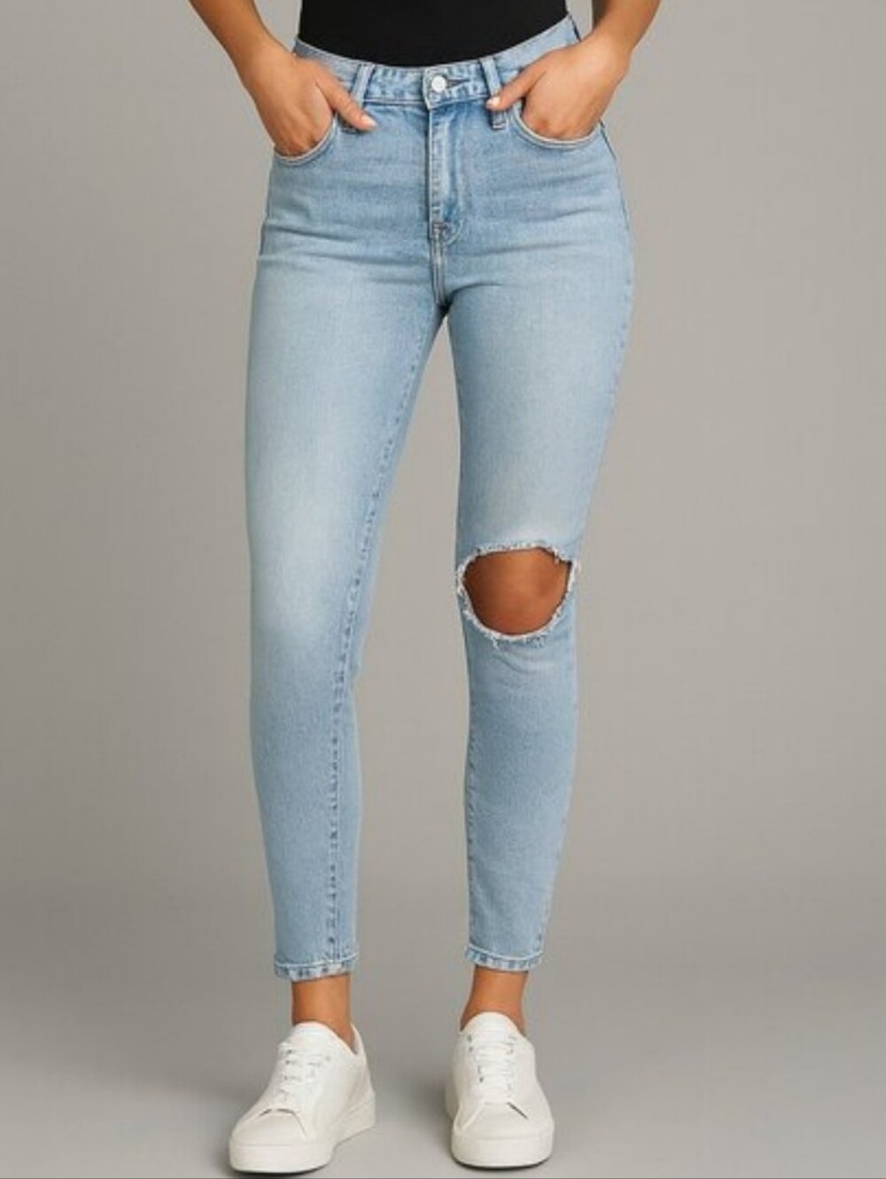 Hudson Barbara Super Skinny Distressed Jeans Size 30